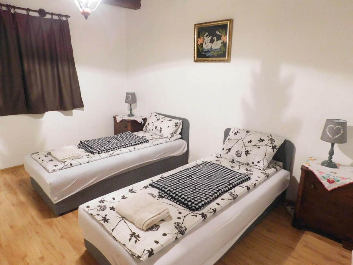 Joe Bacsi Rezidenciaja Apartment Kisharsany Luaran gambar