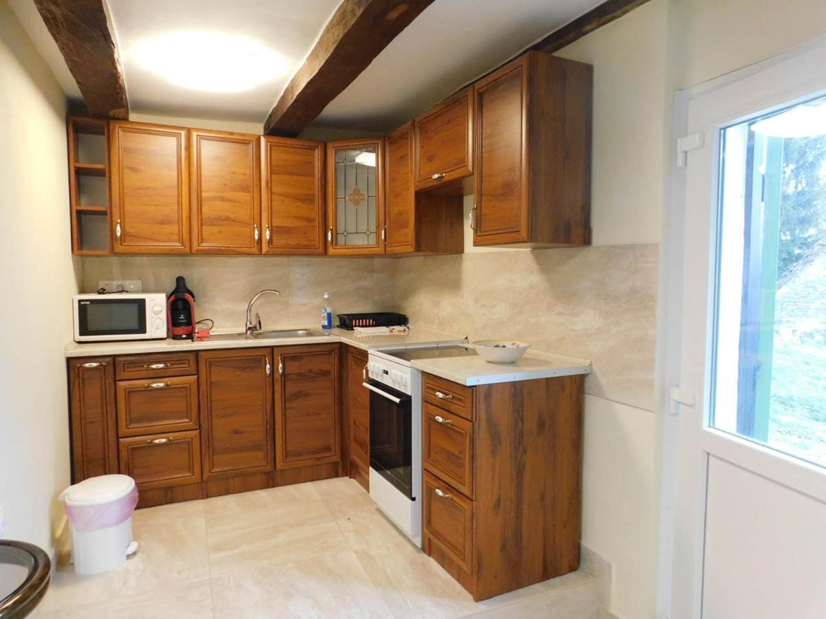 Joe Bacsi Rezidenciaja Apartment Kisharsany Luaran gambar