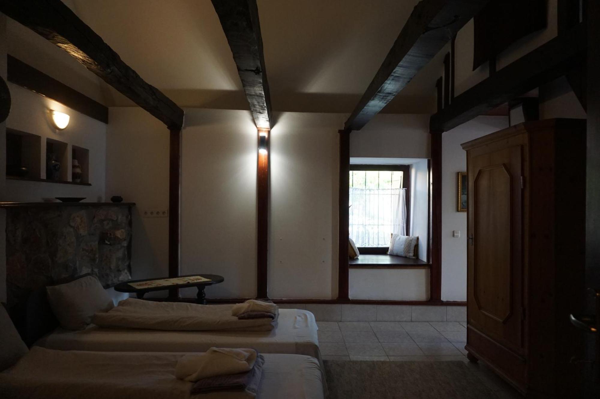Joe Bacsi Rezidenciaja Apartment Kisharsany Luaran gambar